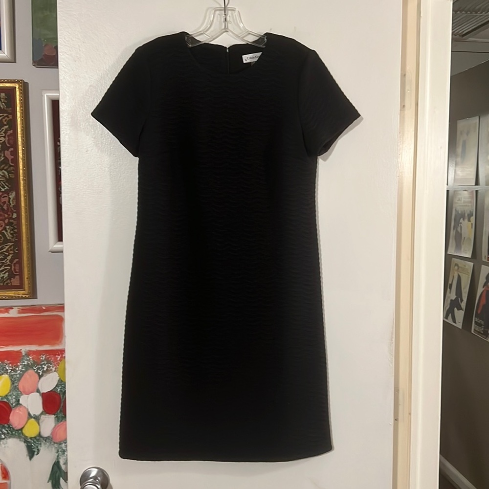 Calvin Klein textured little black dress cap sleeve back zip closure